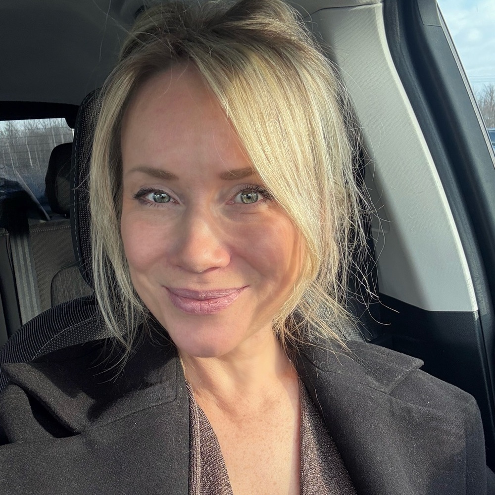 Meet your Posher, Elena